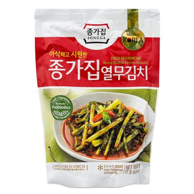 Jongga Yeolmu Kimchi (Young Radish Leaves Kimchi) 종가집 열무김치